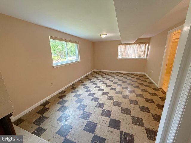7104 ADELPHI RD, Hyattsville, MD 20782