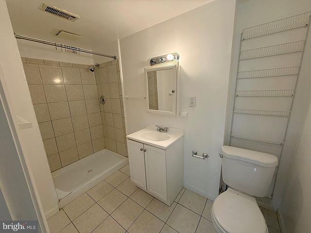 7104 ADELPHI RD, Hyattsville, MD 20782