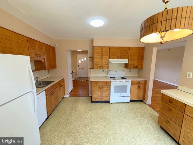 7104 ADELPHI RD, Hyattsville, MD 20782