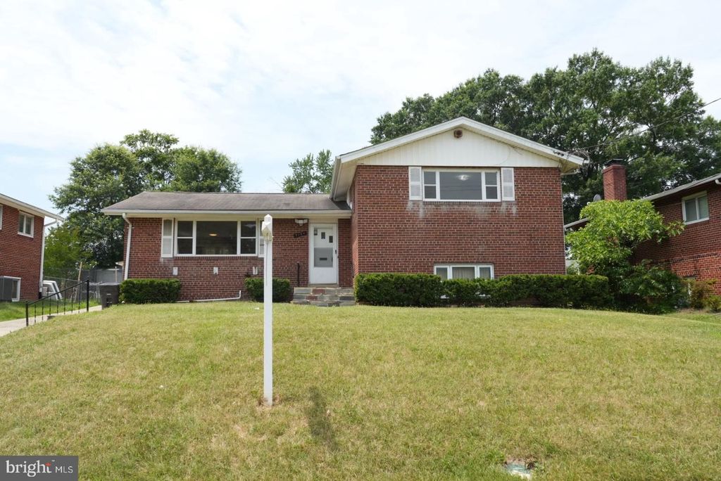 7104 ADELPHI RD, Hyattsville, MD 20782