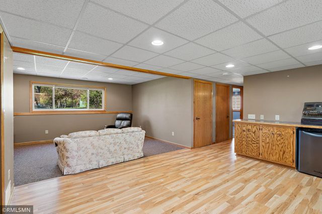 3220 Marlin Avenue, Vadnais Heights, MN 55127
