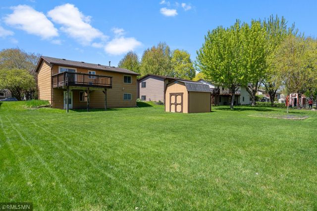 3220 Marlin Avenue, Vadnais Heights, MN 55127