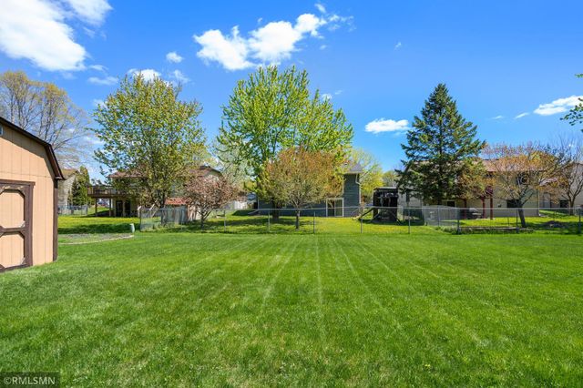 3220 Marlin Avenue, Vadnais Heights, MN 55127