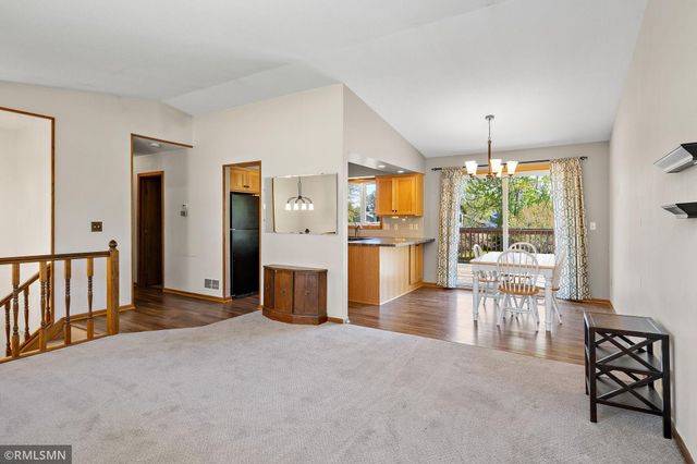 3220 Marlin Avenue, Vadnais Heights, MN 55127
