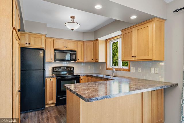 3220 Marlin Avenue, Vadnais Heights, MN 55127