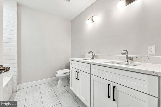 305 FOUNTAIN ST, Philadelphia, PA 19128