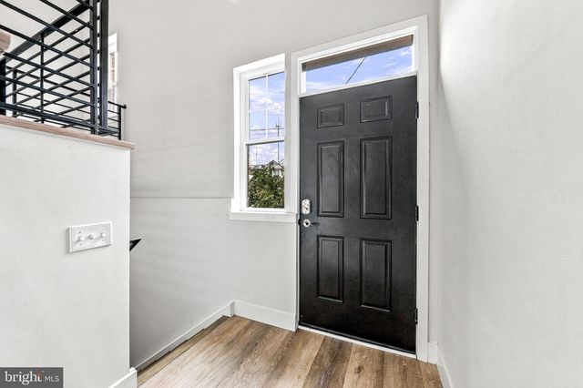 305 FOUNTAIN ST, Philadelphia, PA 19128