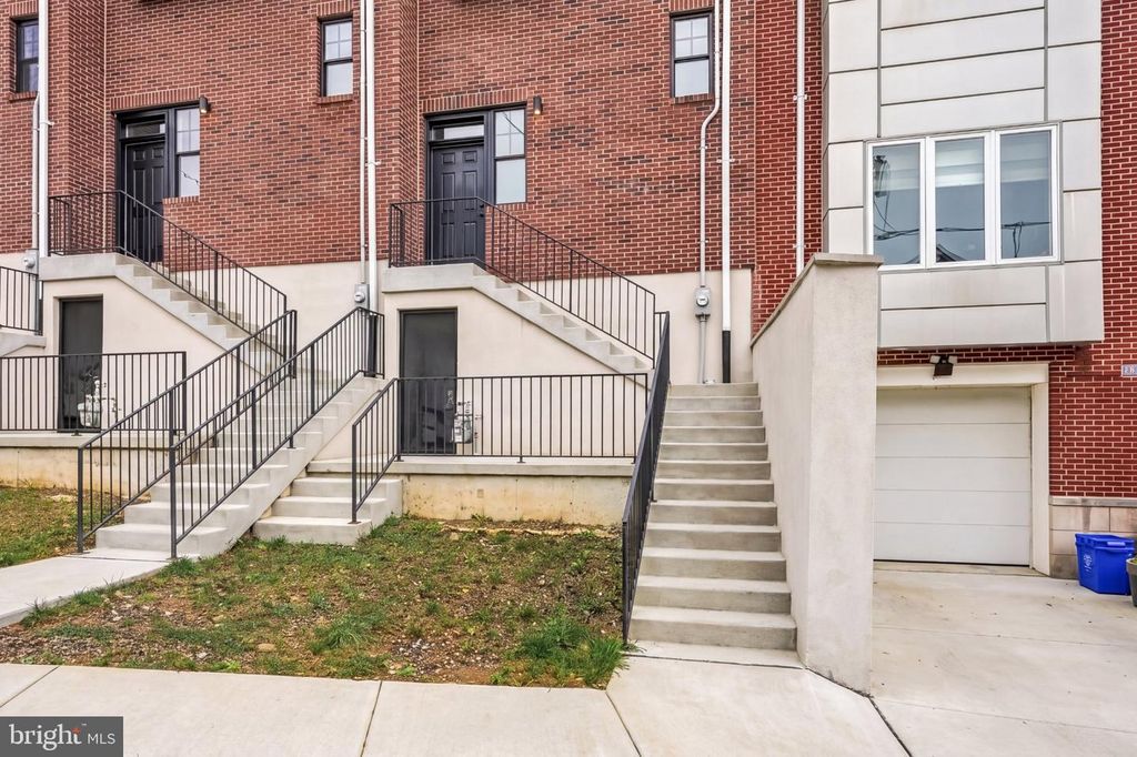 305 FOUNTAIN ST, Philadelphia, PA 19128 — photo 4