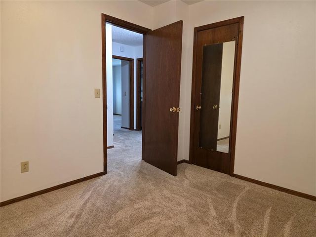 104 S 9th Street Circle, Chickasha, OK 73018