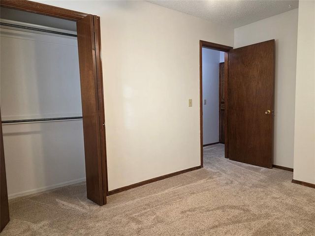 104 S 9th Street Circle, Chickasha, OK 73018