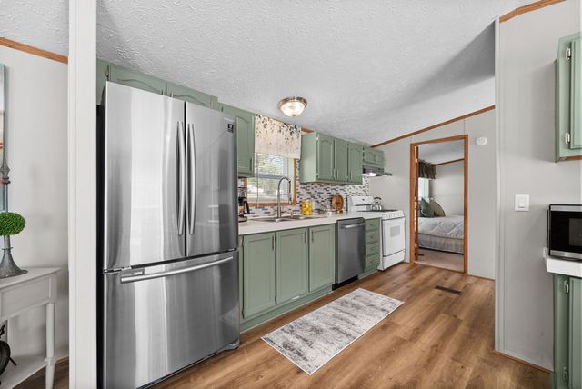 380 Upchurch Drive, Buchanan, TN 38222