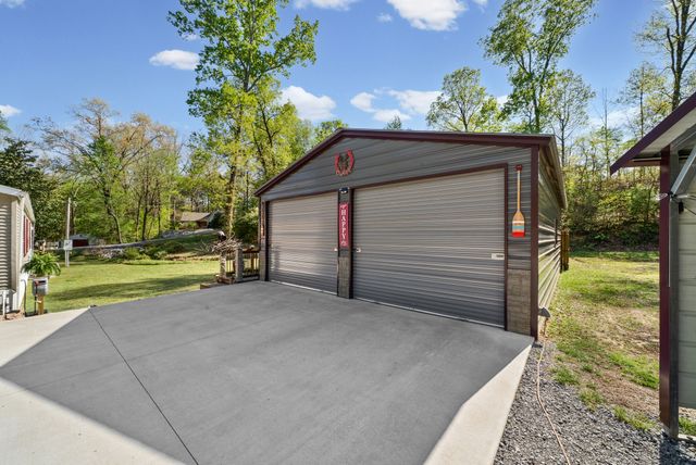 380 Upchurch Drive, Buchanan, TN 38222