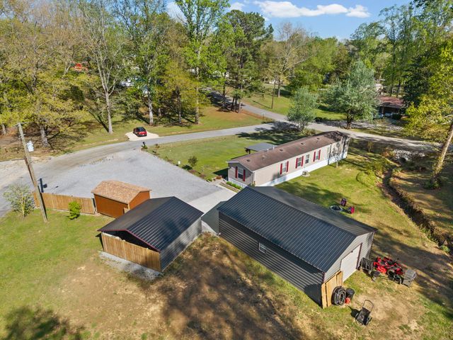 380 Upchurch Drive, Buchanan, TN 38222