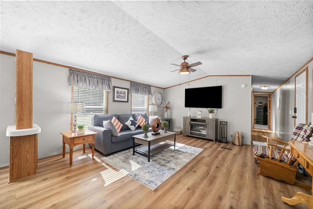 380 Upchurch Drive, Buchanan, TN 38222