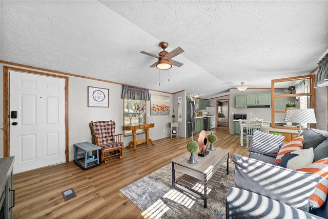 380 Upchurch Drive, Buchanan, TN 38222