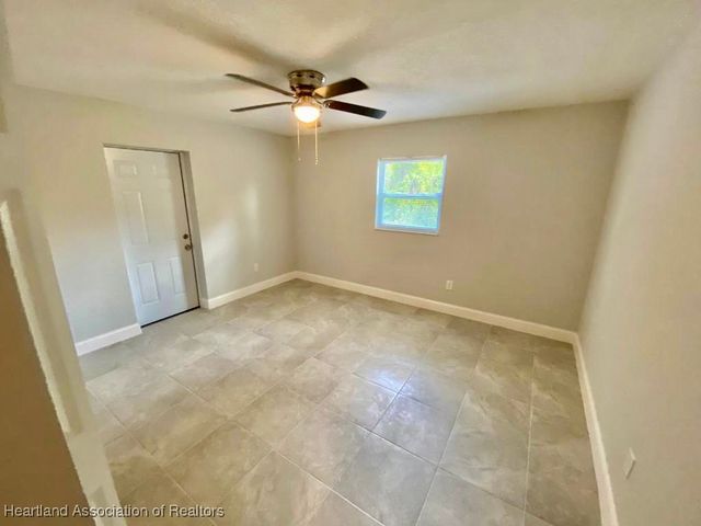 932 Grogan Avenue, Sebring, FL 33875