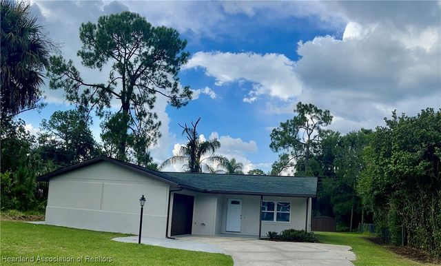 932 Grogan Avenue, Sebring, FL 33875