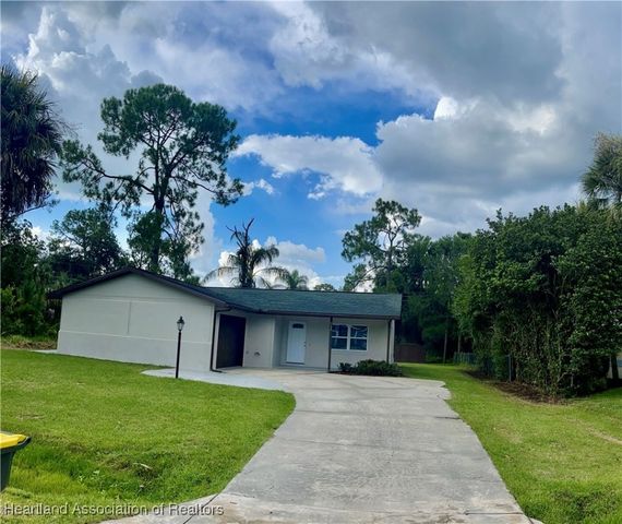 932 Grogan Avenue, Sebring, FL 33875