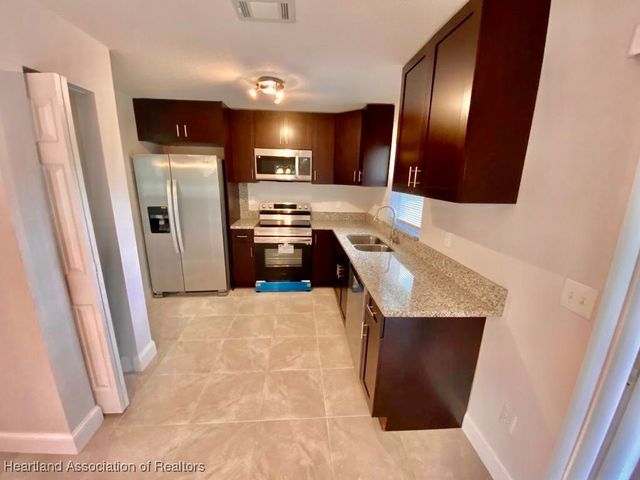 932 Grogan Avenue, Sebring, FL 33875