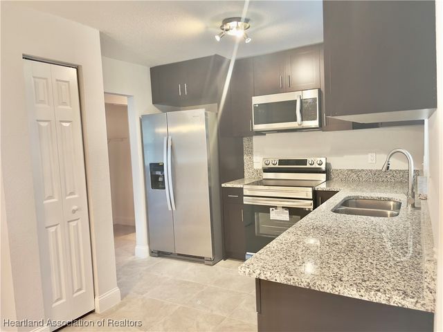 932 Grogan Avenue, Sebring, FL 33875