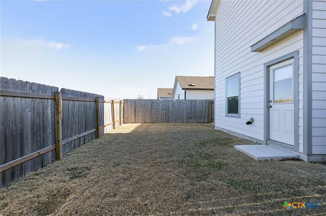 612 Marty Allen Loop, Jarrell, TX 76537