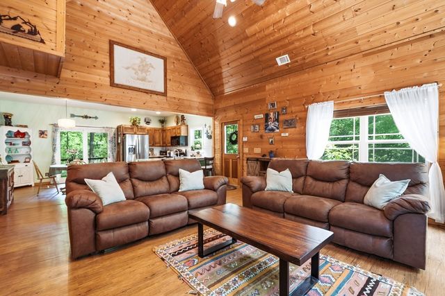 97 Cypress Circle, Ellijay, GA 30540