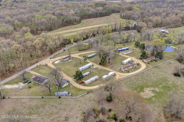 400 Red Hill Circle, Batesville, MS 38606