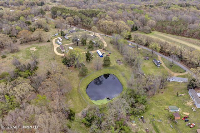 400 Red Hill Circle, Batesville, MS 38606