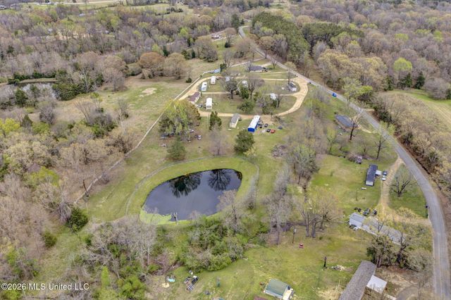 400 Red Hill Circle, Batesville, MS 38606