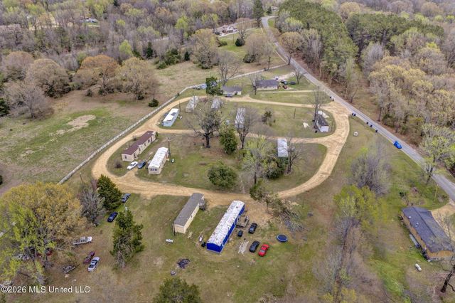 400 Red Hill Circle, Batesville, MS 38606