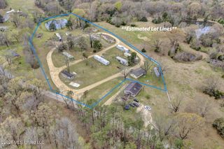 400 Red Hill Circle, Batesville, MS 38606
