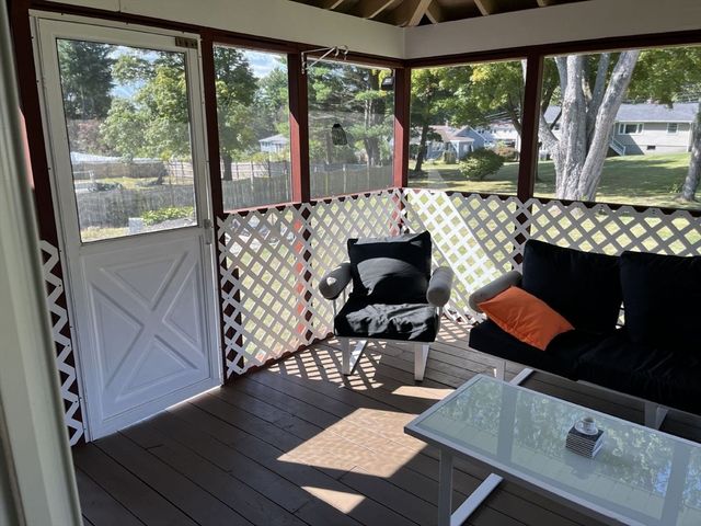 22 Briarwood Rd, Framingham, MA 01701