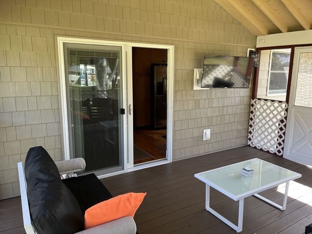 22 Briarwood Rd, Framingham, MA 01701