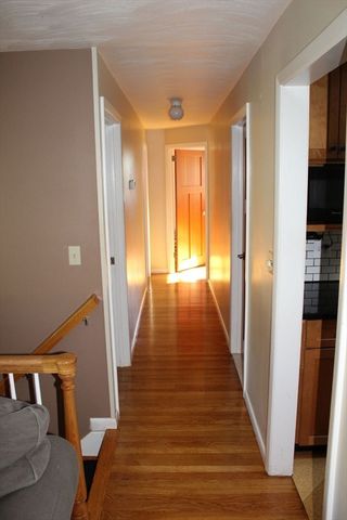 22 Briarwood Rd, Framingham, MA 01701