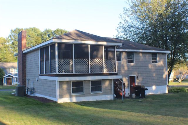 22 Briarwood Rd, Framingham, MA 01701