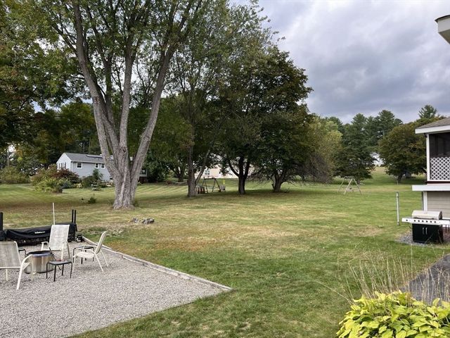 22 Briarwood Rd, Framingham, MA 01701