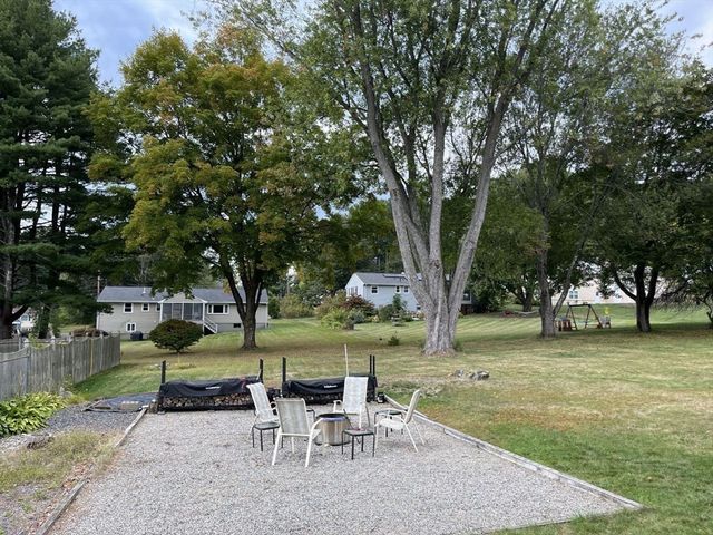 22 Briarwood Rd, Framingham, MA 01701