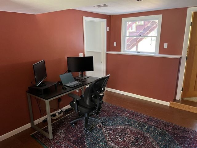 22 Briarwood Rd, Framingham, MA 01701