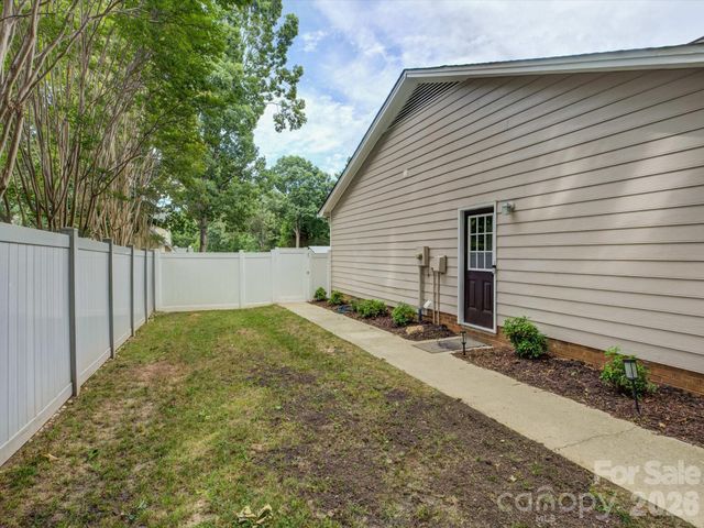 1278 Morrocroft Trail, Gastonia, NC 28054
