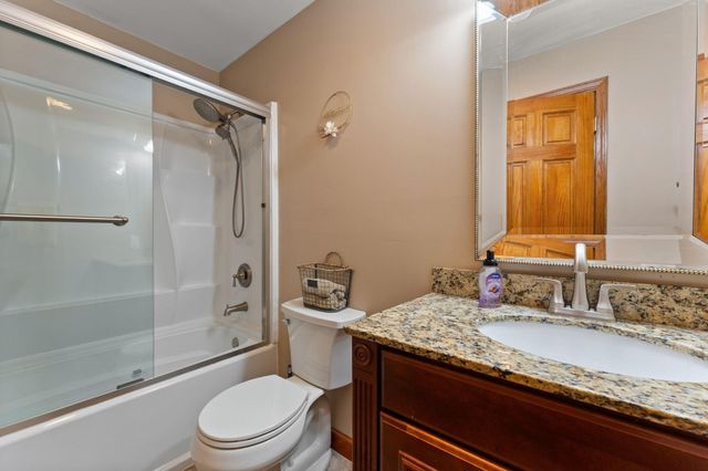 1260 N 500 E, Knox, IN 46534