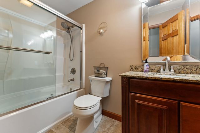 1260 N 500 E, Knox, IN 46534