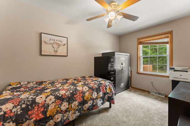 1260 N 500 E, Knox, IN 46534