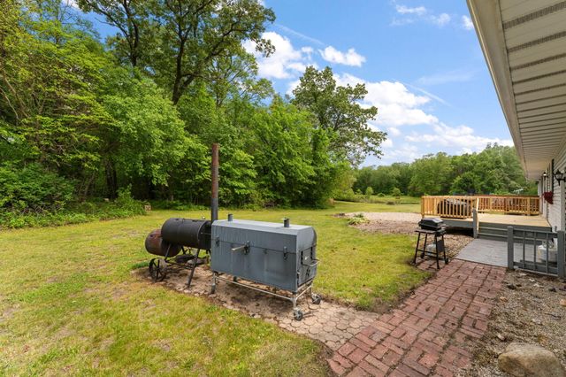 1260 N 500 E, Knox, IN 46534
