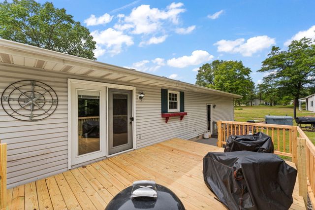 1260 N 500 E, Knox, IN 46534