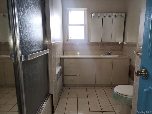 840 Sharon Lane, Westbury, NY 11590