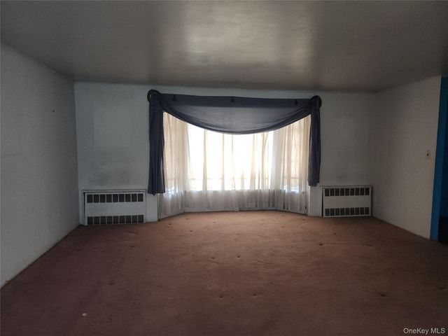 840 Sharon Lane, Westbury, NY 11590