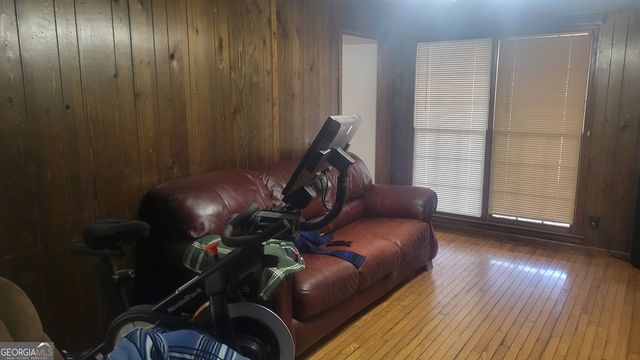 963 Blackberry Court, Ellenwood, GA 30294