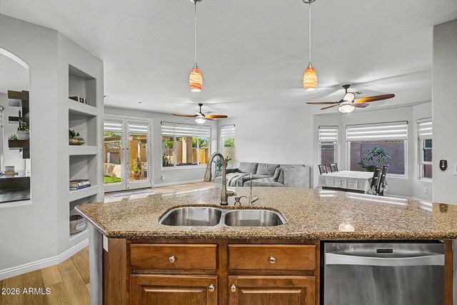 6536 W BROOKHART Way, Phoenix, AZ 85083