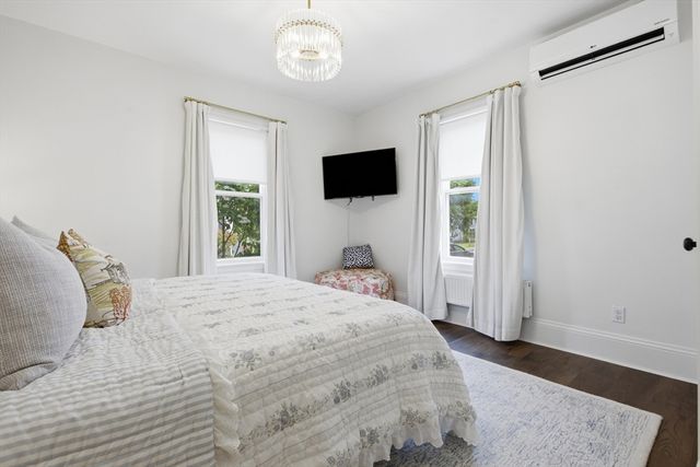 25 Thistle Ave 1, Milton, MA 02186
