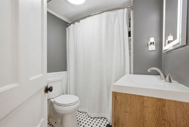 25 Thistle Ave 1, Milton, MA 02186